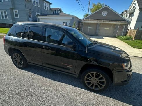 Used 2017 Jeep Compass 75th Anniversary w/ Power Value Group FWD image 8