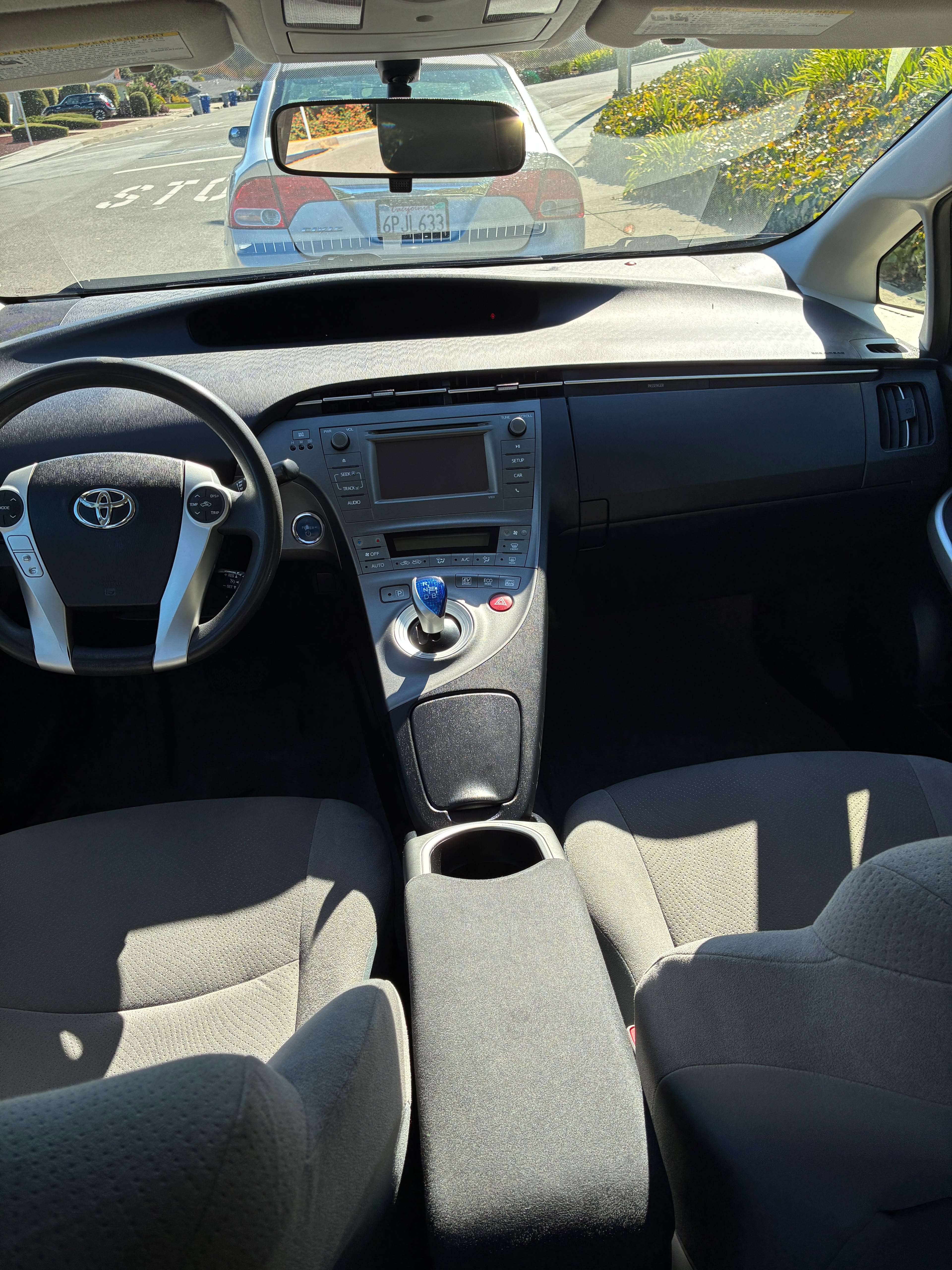 Used 2015 Toyota Prius Two w/ Preferred Accessory Package FWD image 6