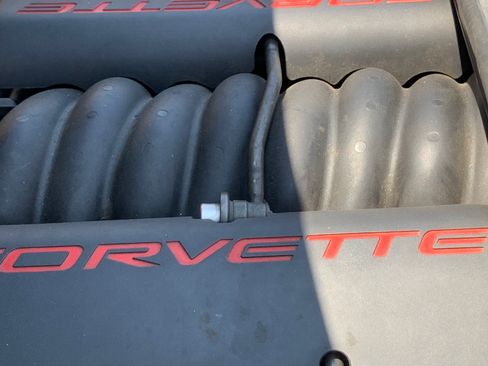 Used 2001 Chevrolet Corvette Coupe w/ Preferred Equipment Group2 image 12