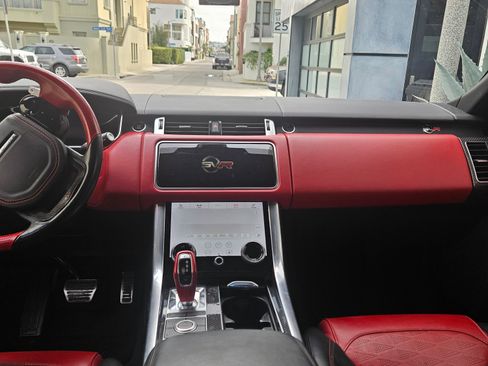 Used 2019 Land Rover Range Rover Sport SVR image 5
