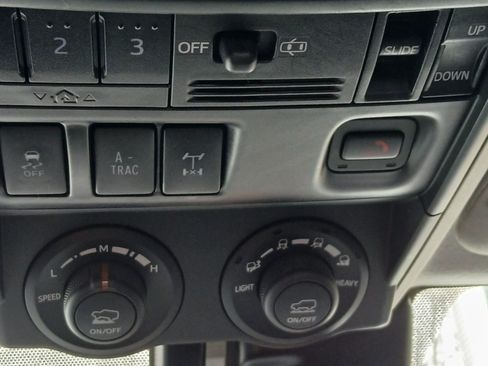 Used 2021 Toyota 4Runner TRD Off-Road Premium image 10