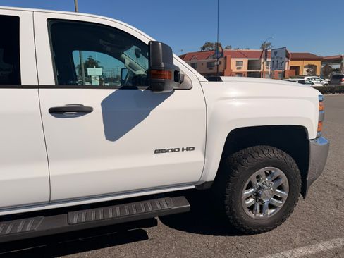Used 2019 Chevrolet Silverado 2500 W/T w/ WT Convenience Package image 9