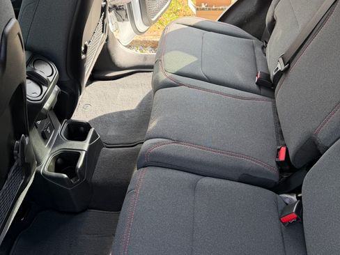 Used 2025 Jeep Wrangler Unlimited Rubicon image 15