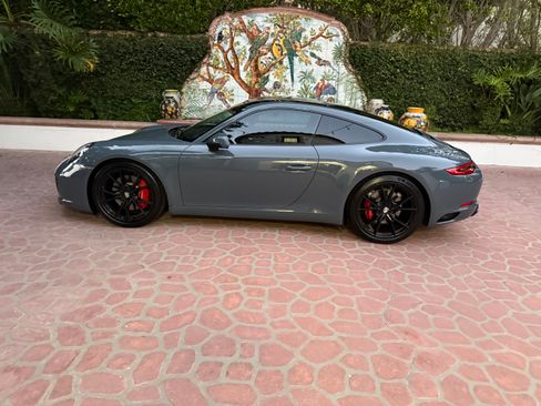 Used 2017 Porsche 911 Carrera S image 2