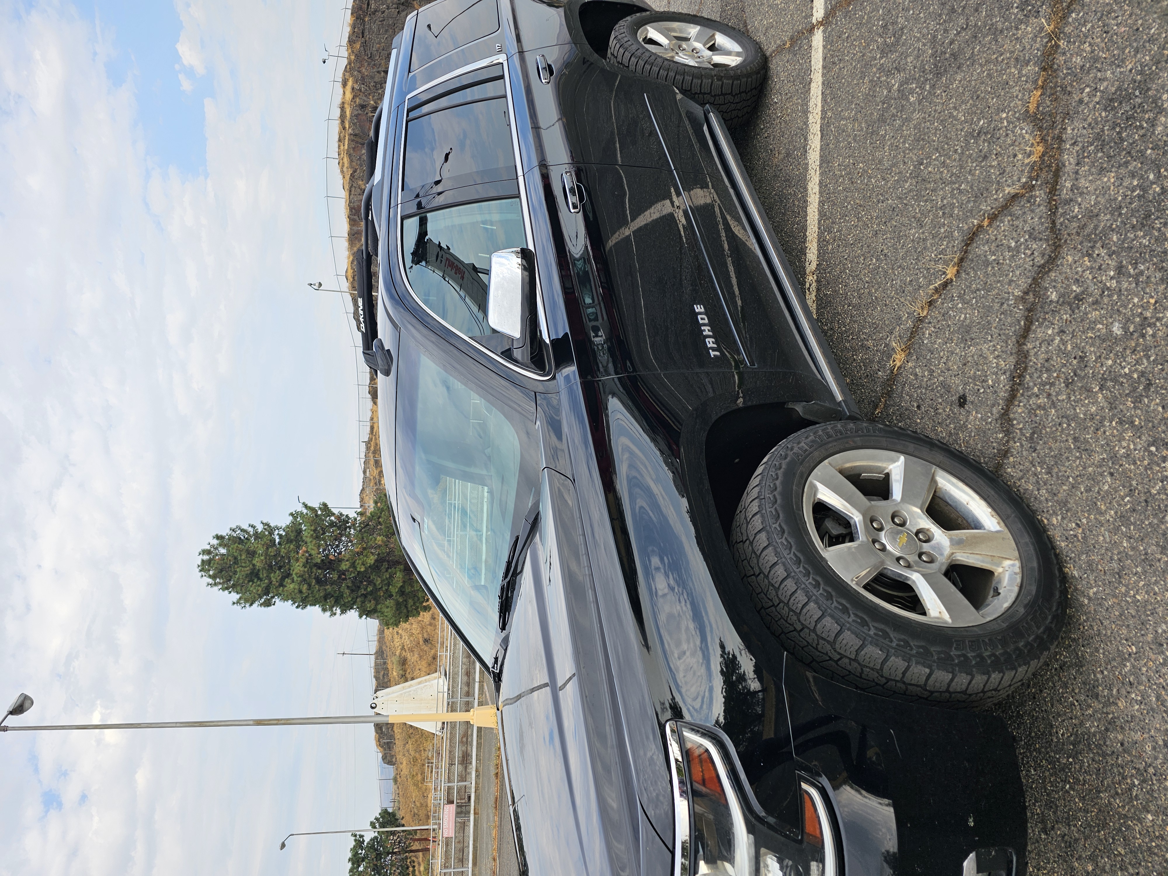 Used 2016 Chevrolet Tahoe LTZ AWD/4WD image 2