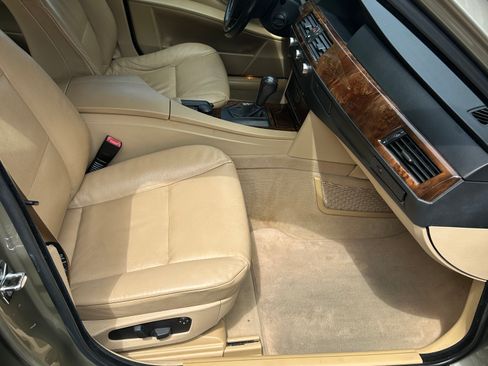 Used 2007 BMW 530xi Sedan AWD/4WD image 10