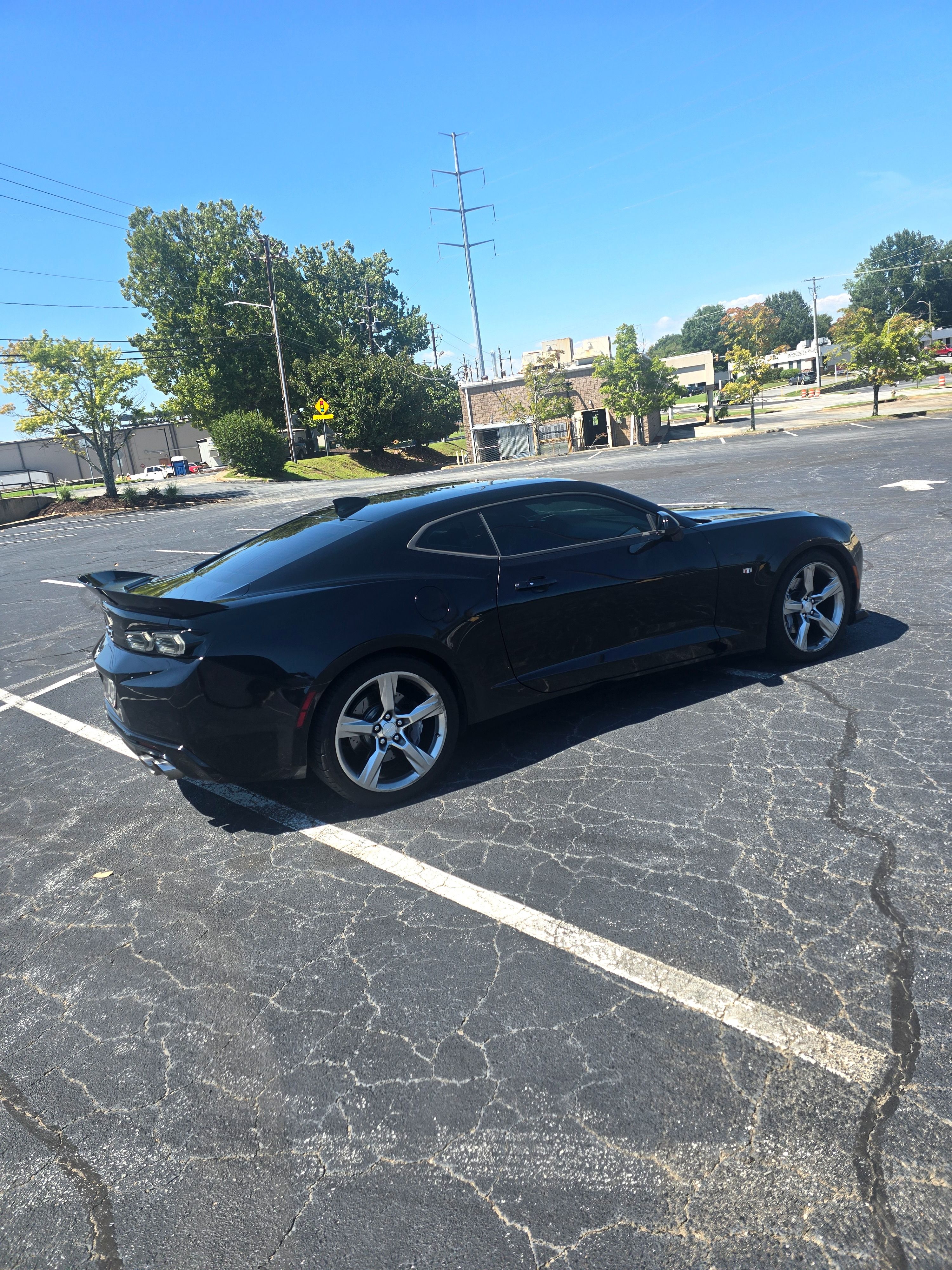 Used 2017 Chevrolet Camaro SS RWD image 6
