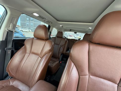 Used 2019 Subaru Ascent Touring w/ Popular Package #3 image 5