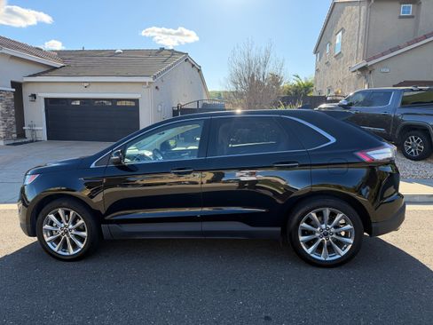 Used 2018 Ford Edge Titanium w/ Equipment Group 301A image 9