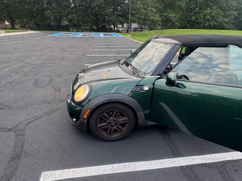 Used 2011 MINI Cooper S FWD image 9