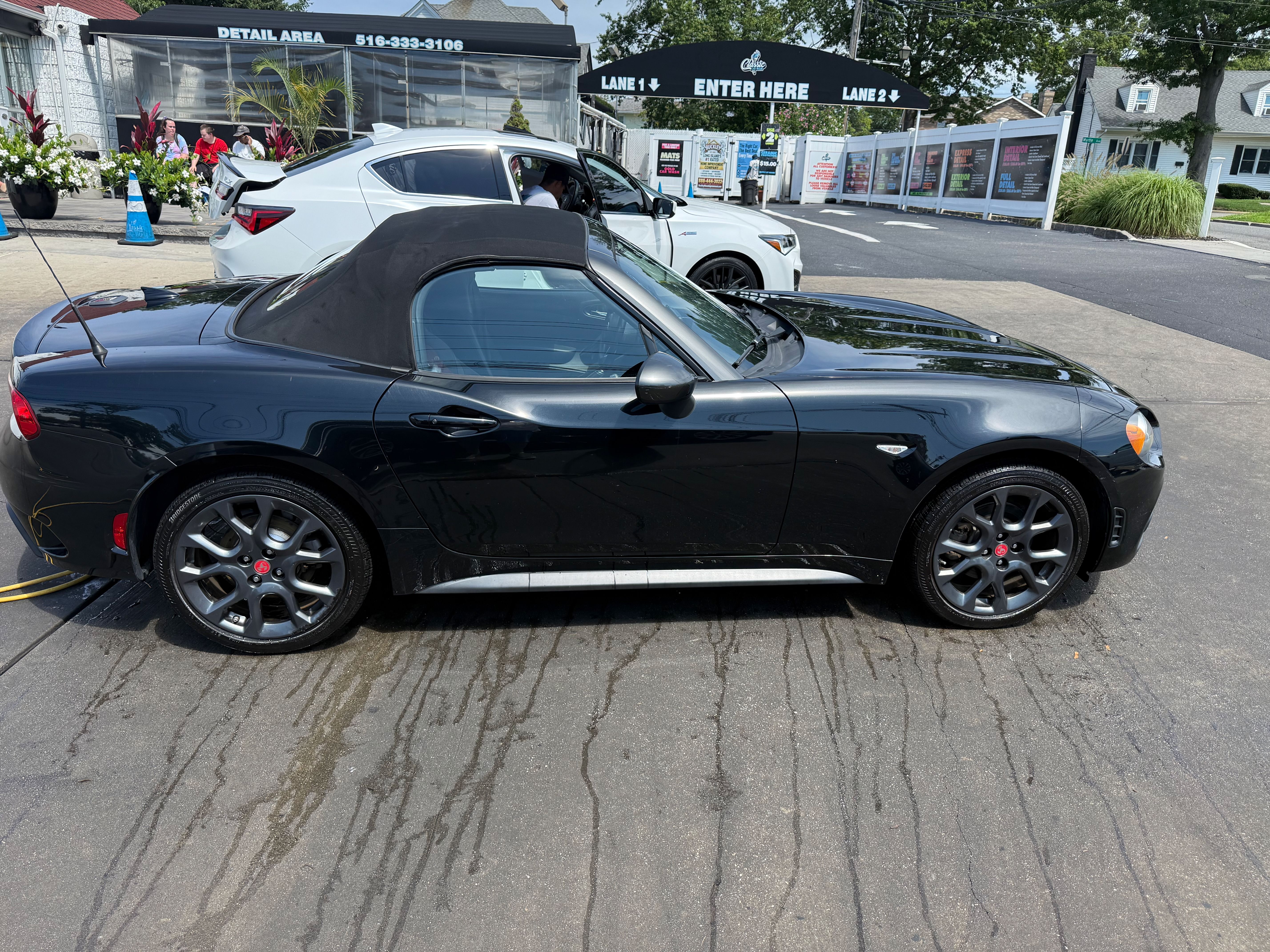 Used 2018 FIAT 124 Spider Abarth RWD image 5