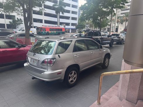 Used 2001 Lexus RX 300 FWD image 5