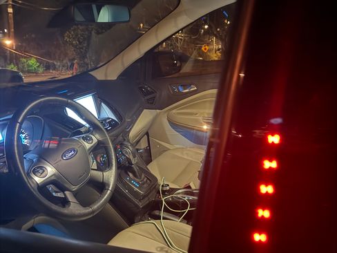 Used 2014 Ford Escape Titanium w/ Equipment Group 401A image 4