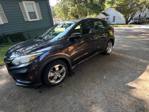 Used 2018 Honda HR-V LX image 4