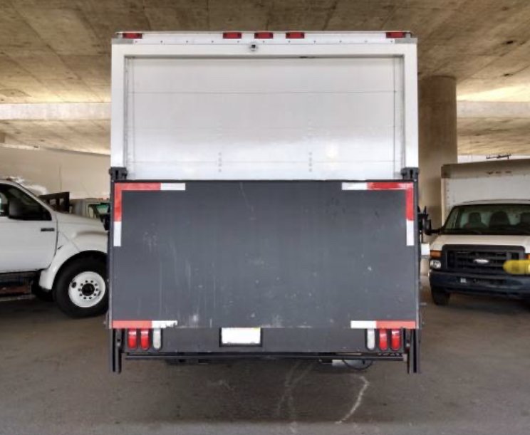 Used 2011 Chevrolet Express 3500 Extended w/ Chrome Appearance Package RWD image 10