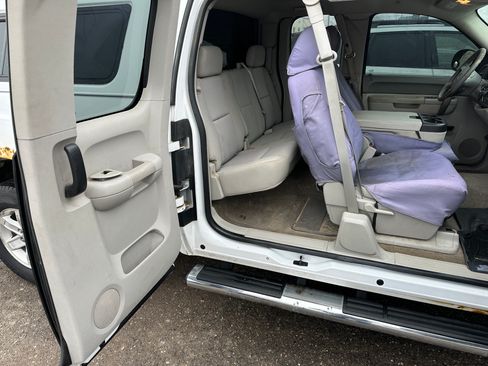 Used 2013 GMC Sierra 1500 SLE w/ Power Tech Package image 10