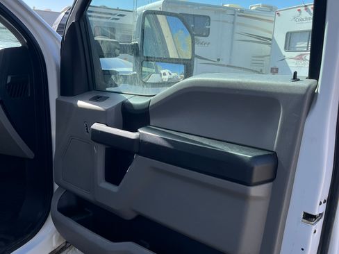 Used 2017 Ford F250 XL w/ Power Equipment Group AWD/4WD image 13