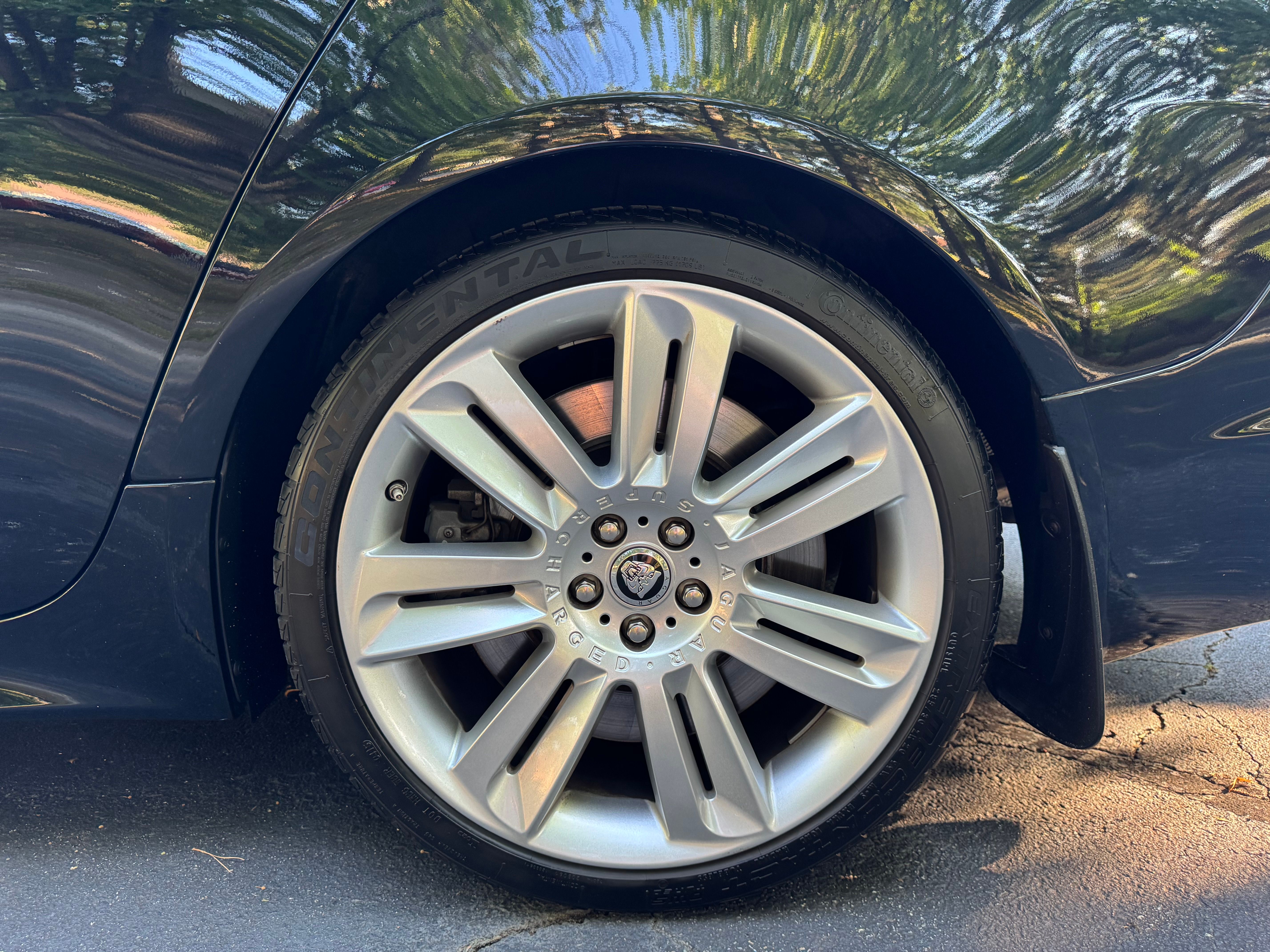 Used 2010 Jaguar XF R RWD image 16