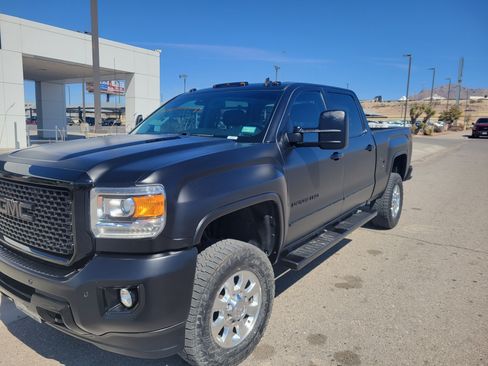 Used 2015 GMC Sierra 2500 Denali w/ Duramax Plus Package image 1