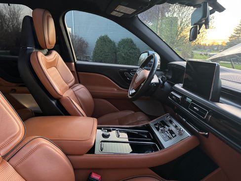 Used 2021 Lincoln Aviator Black Label w/ Dynamic Handling Package image 19