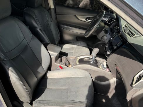 Used 2015 Nissan Rogue SL w/ SL Premium Package FWD image 12