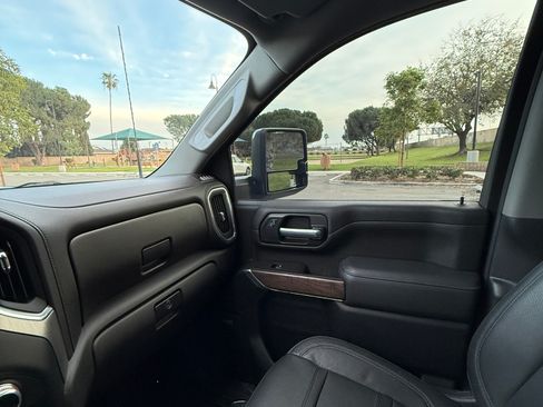 Used 2021 GMC Sierra 2500 Denali image 5