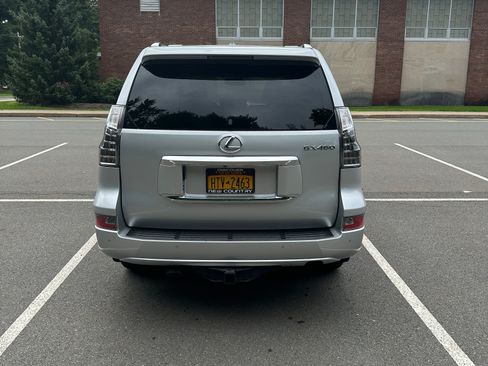 Used 2015 Lexus GX 460 w/ Premium Package AWD/4WD image 8