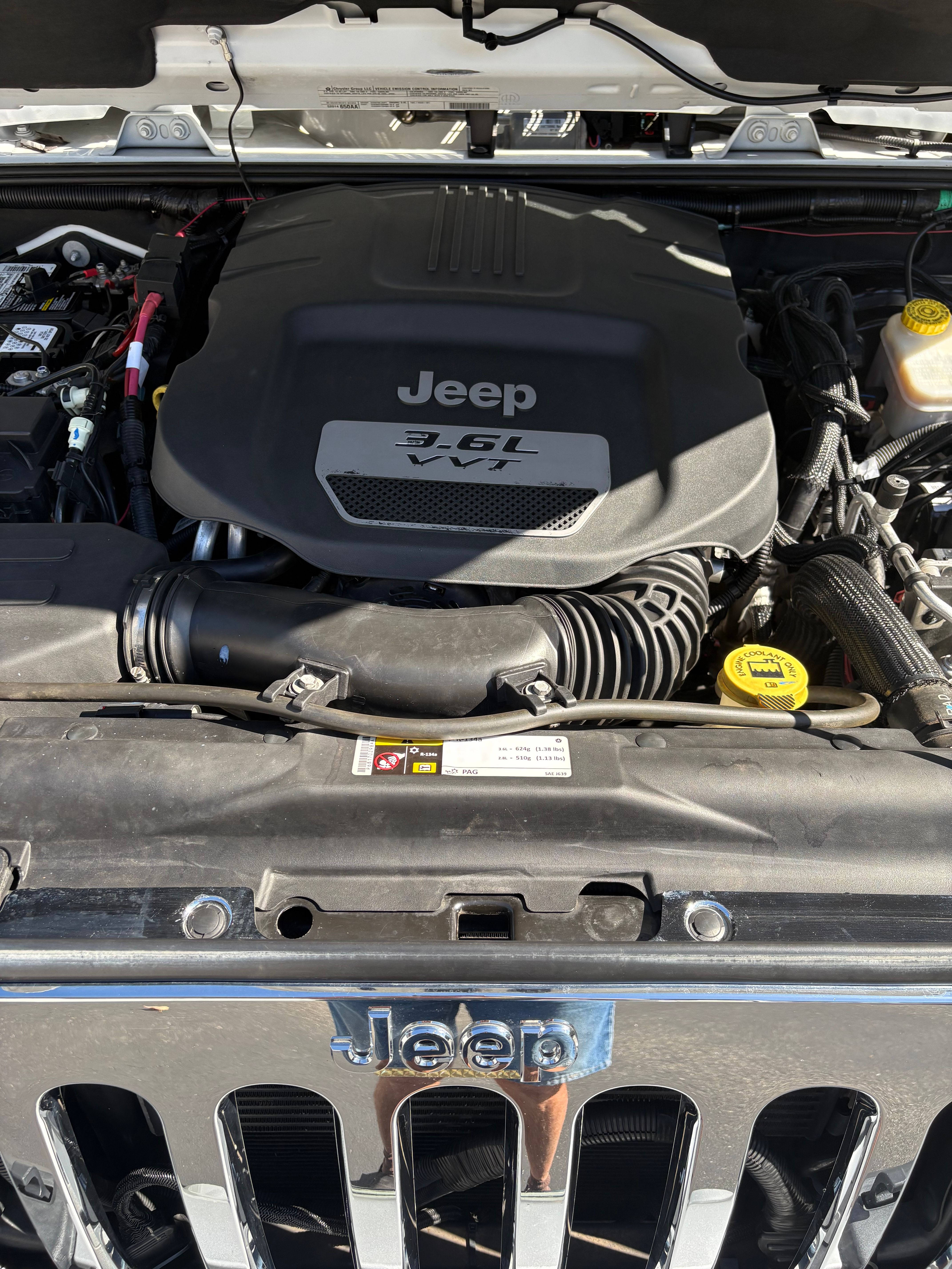 Used 2012 Jeep Wrangler Sahara AWD/4WD image 10