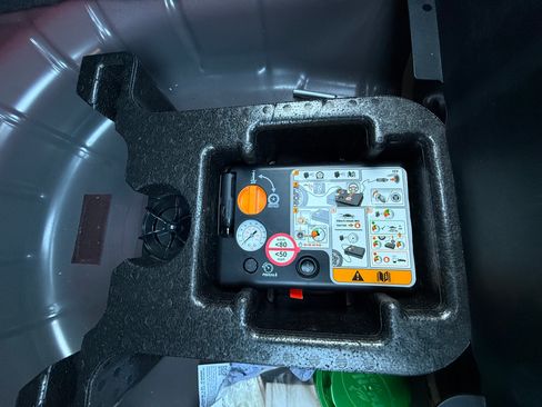 Used 2023 Ford Mustang Premium image 15