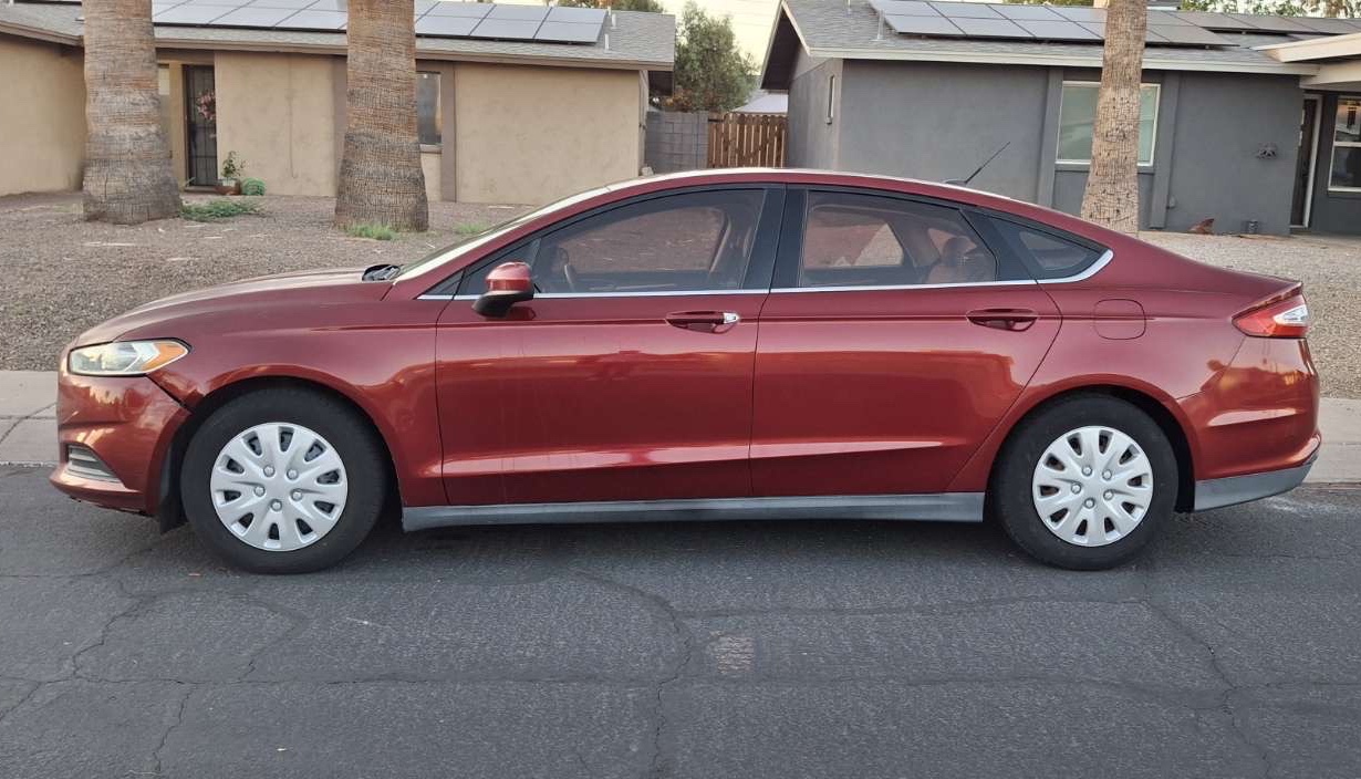 Used 2014 Ford Fusion S FWD image 2