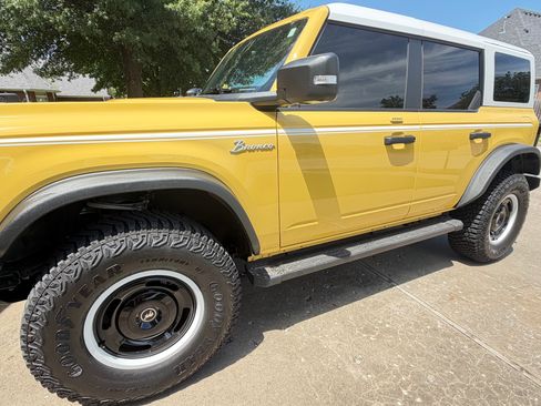 Used 2023 Ford Bronco Heritage Edition AWD/4WD image 4