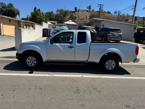 Used 2006 Nissan Frontier XE w/ (G01) XE Preferred Pkg RWD image 4