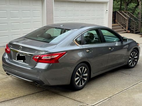 Used 2016 Nissan Altima 2.5 SL w/ 2.5 Technology w/LED Package FWD image 6