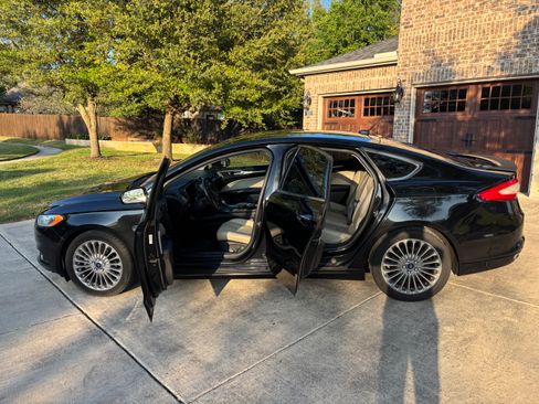 Used 2014 Ford Fusion Titanium image 9