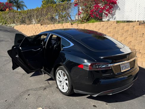 Used 2016 Tesla Model S 85D image 12