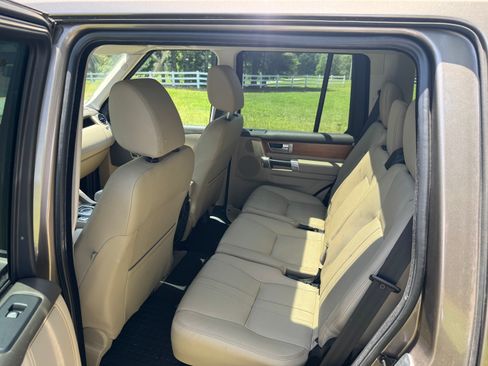 Used 2015 Land Rover LR4 HSE AWD/4WD image 14