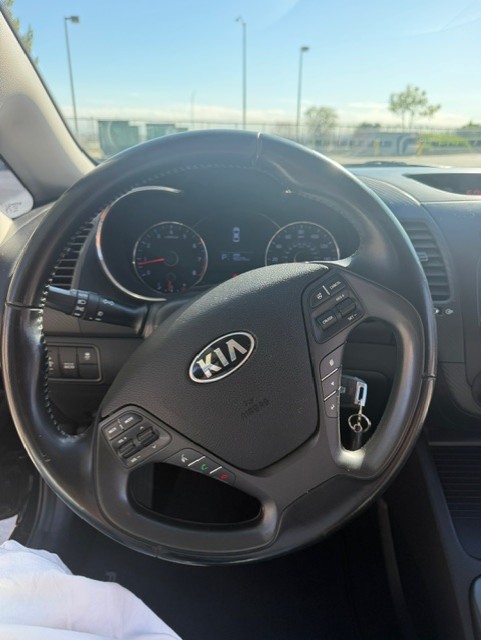 Used 2016 Kia Forte EX FWD image 19