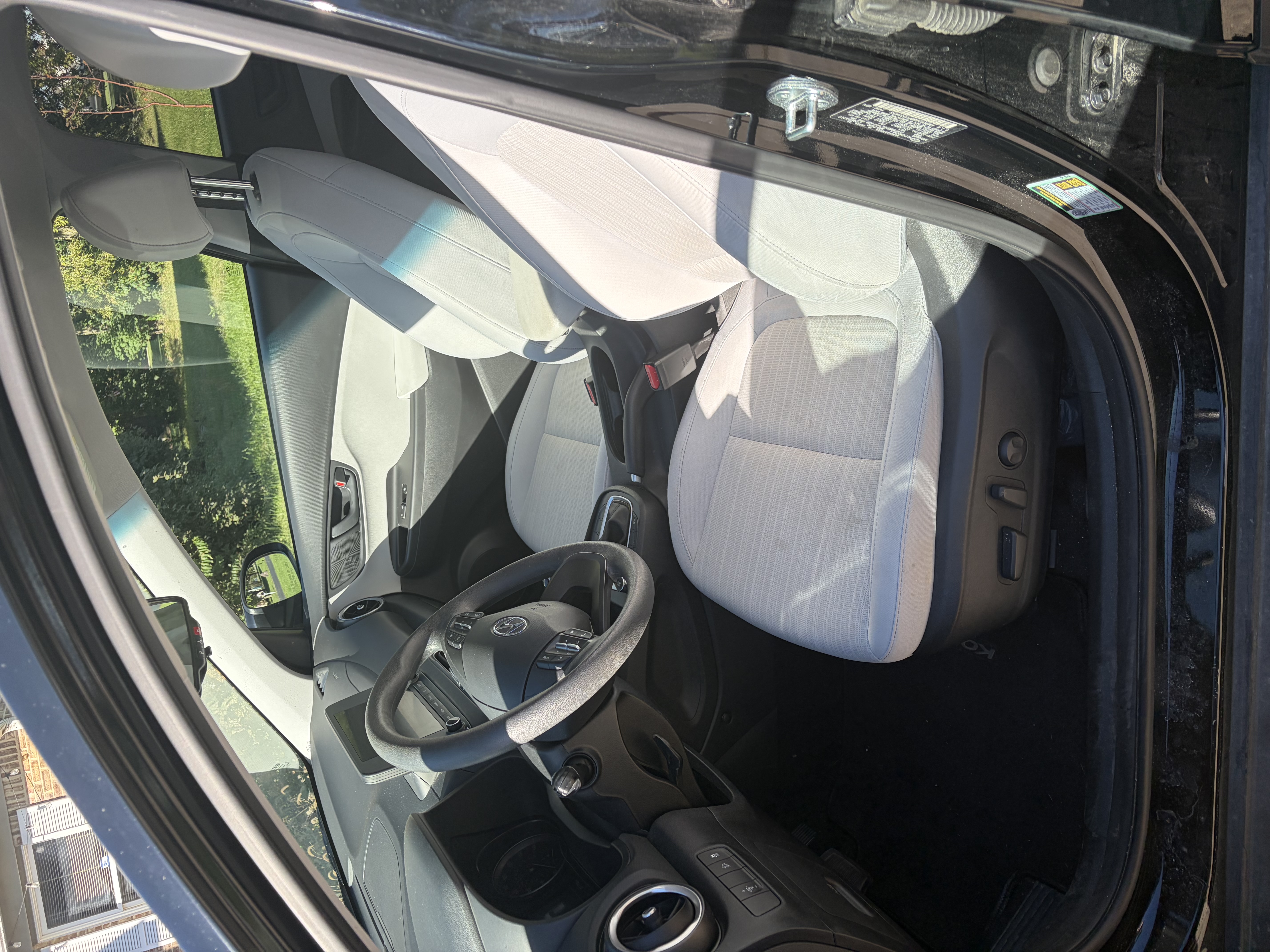 Used 2023 Hyundai Kona SEL w/ Cargo Package FWD image 4