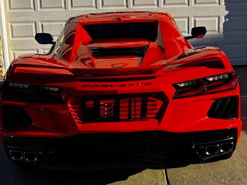 Used 2021 Chevrolet Corvette Stingray Convertible w/ Z51 Performance Package image 8