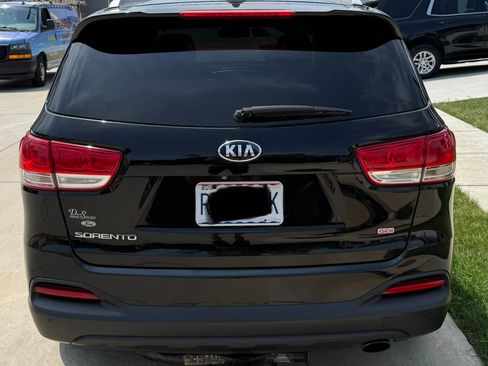 Used 2016 Kia Sorento AWD w/ LX Convenience Package image 6