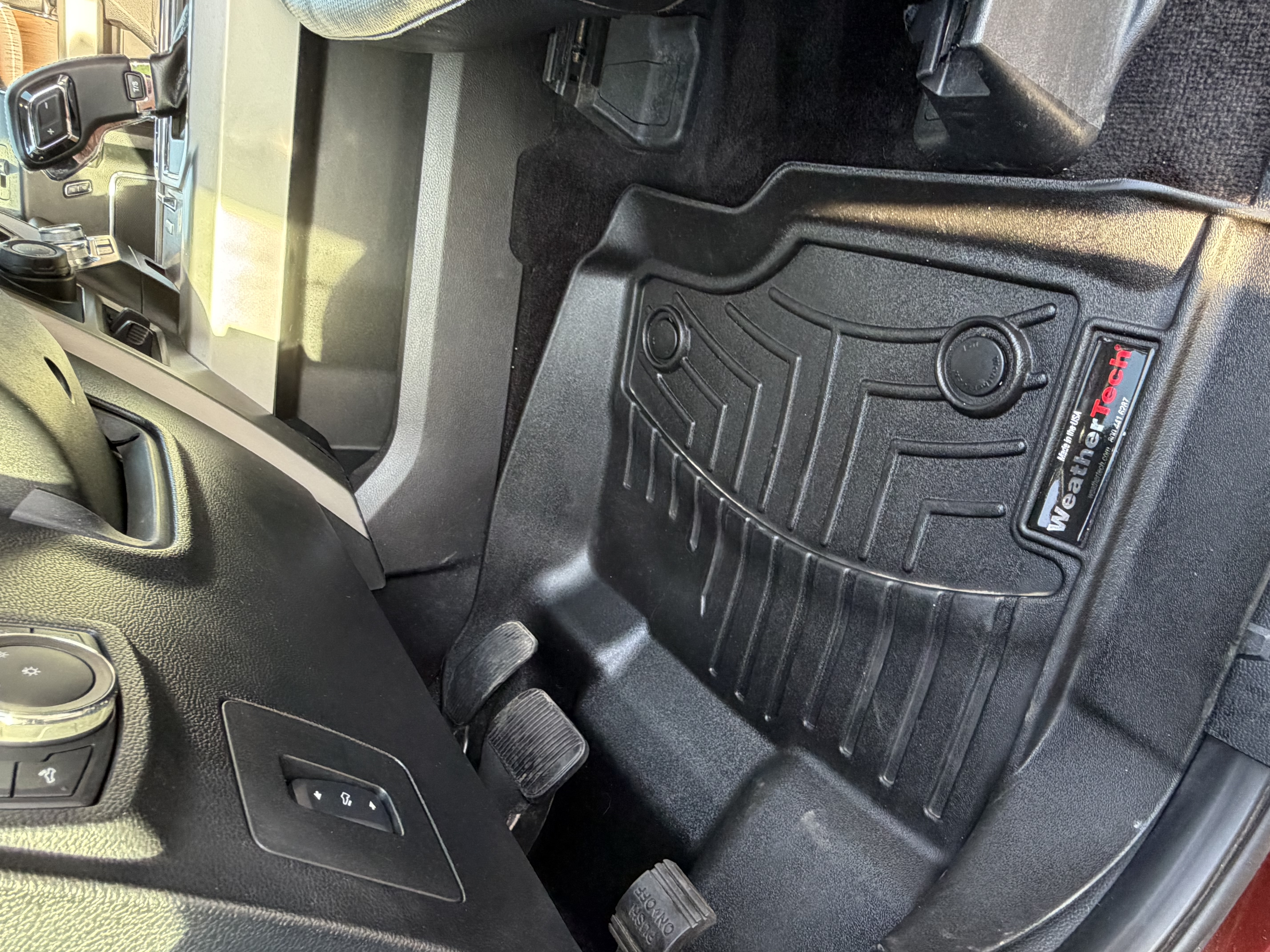 Used 2016 Ford F150 Lariat w/ Equipment Group 502A Luxury AWD/4WD image 19