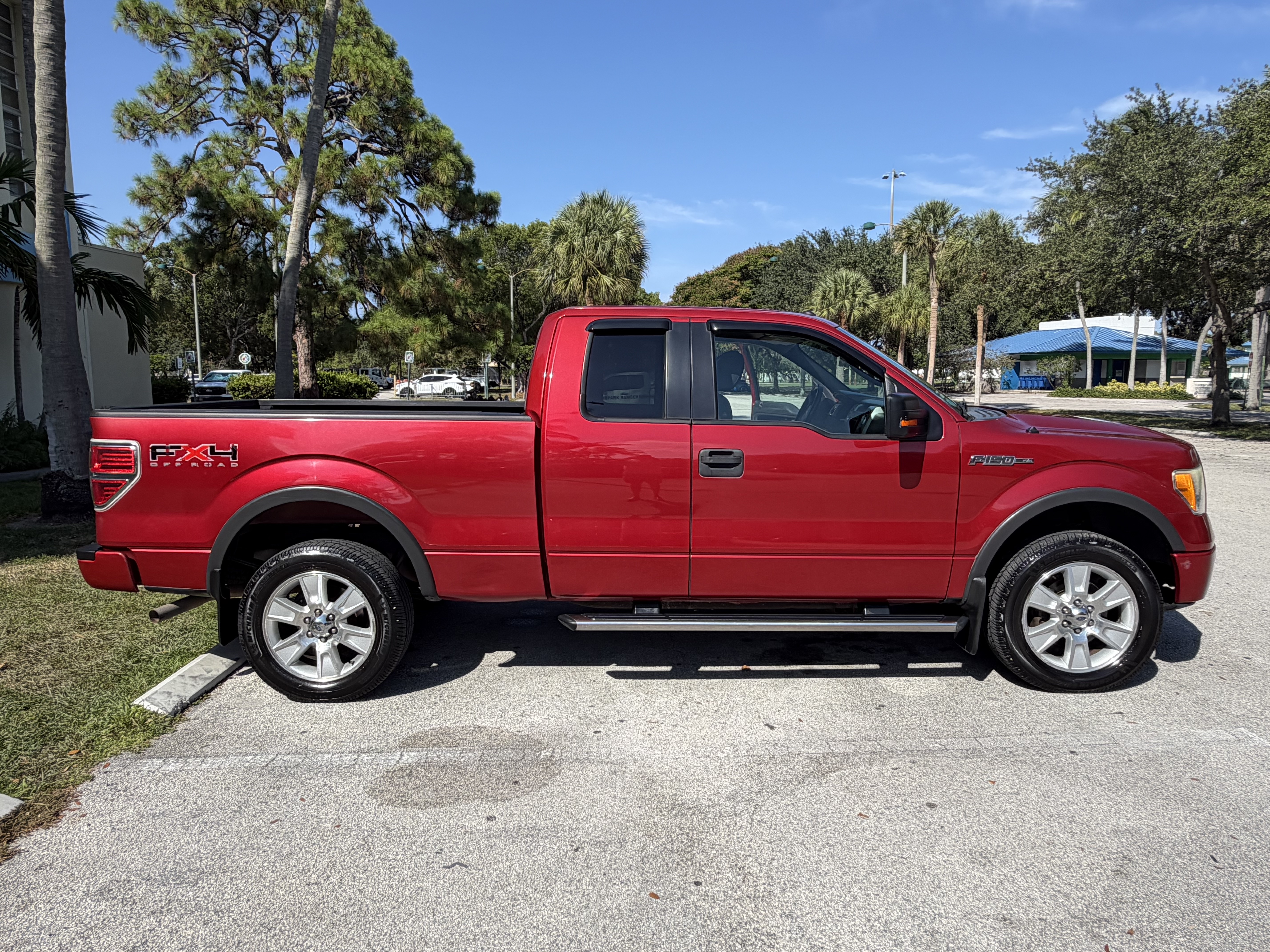 Used 2010 Ford F150 FX4 AWD/4WD image 9
