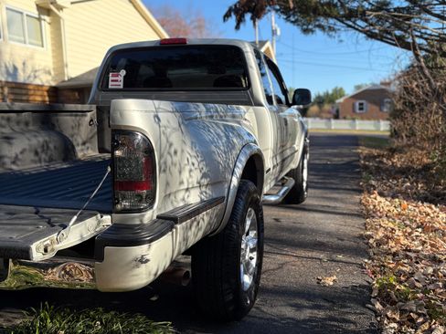 Used 2001 Toyota Tacoma PreRunner image 8