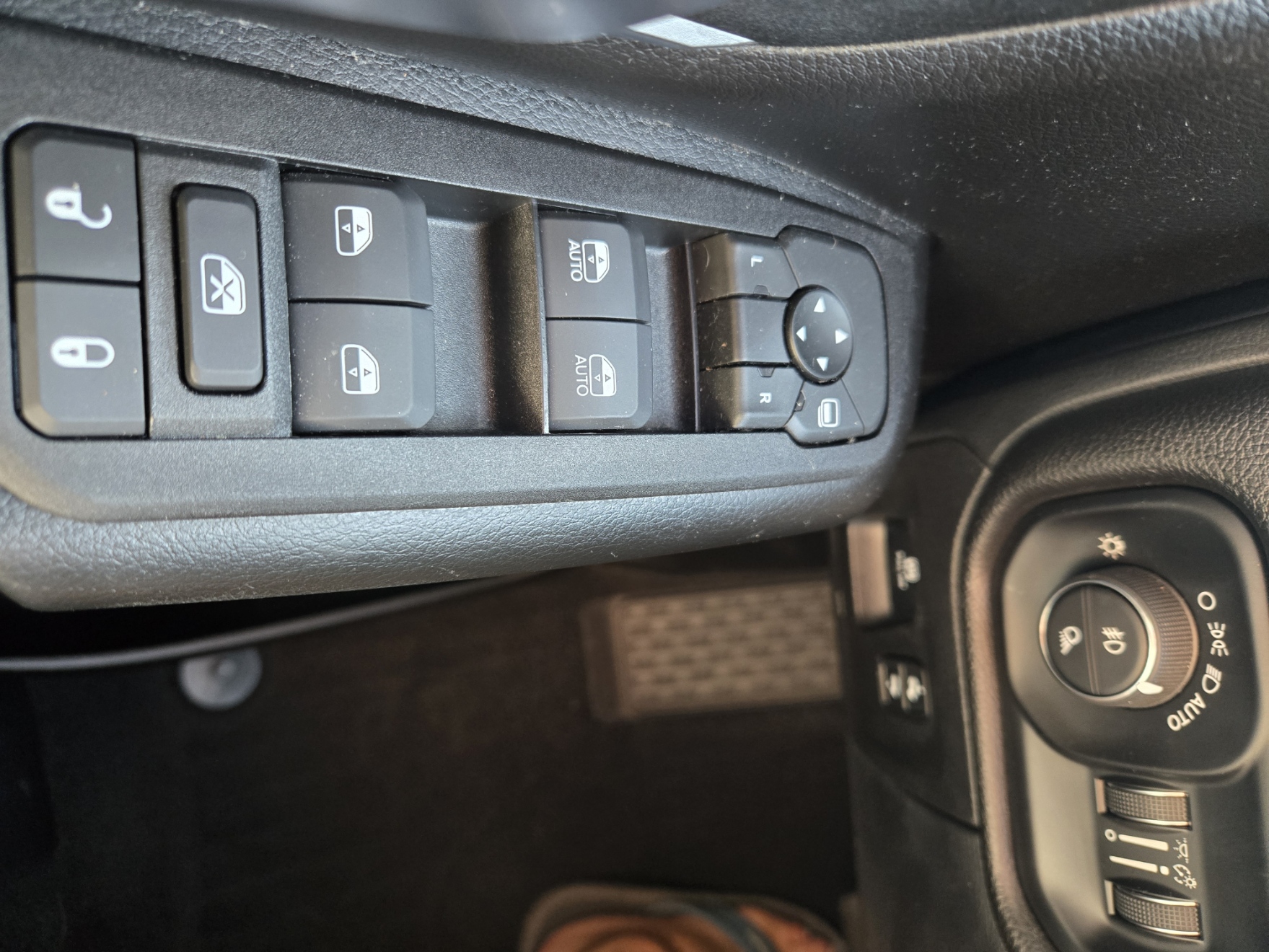 Used 2025 RAM 1500 Big Horn RWD image 25