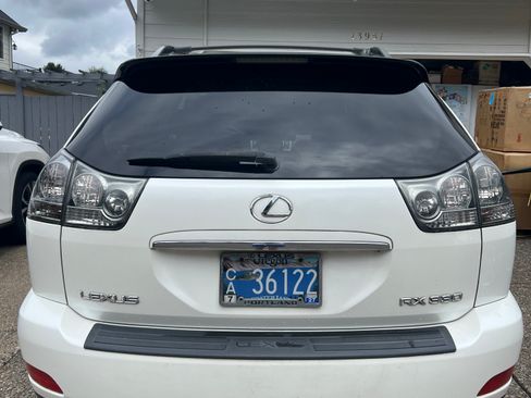 Used 2005 Lexus RX 330 AWD w/ Premium Plus Pkg image 2