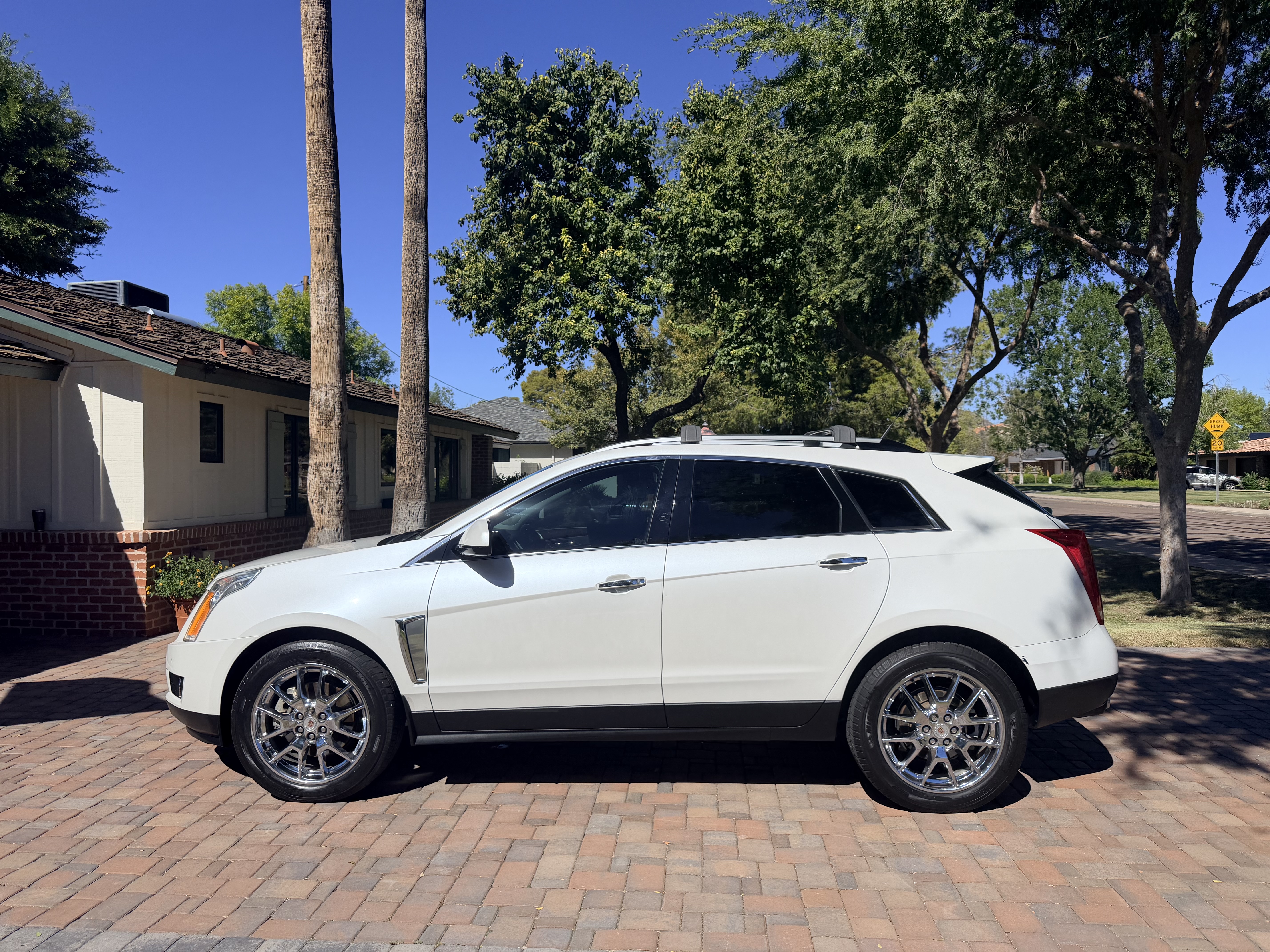 Used 2013 Cadillac SRX Performance w/ Driver Awareness Package AWD/4WD image 4