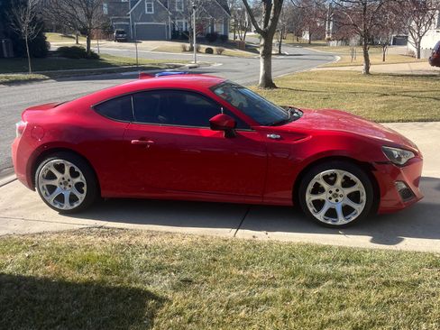 Used 2015 Scion FR-S image 18