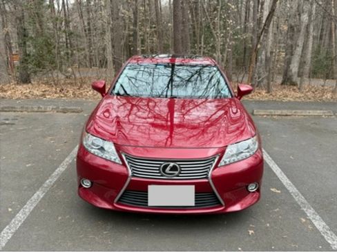 Used 2014 Lexus ES 350 w/ Luxury Package FWD image 1