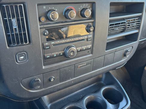 Used 2008 GMC Savana 1500 AWD Passenger w/ LT Preferred Equipment Group image 15