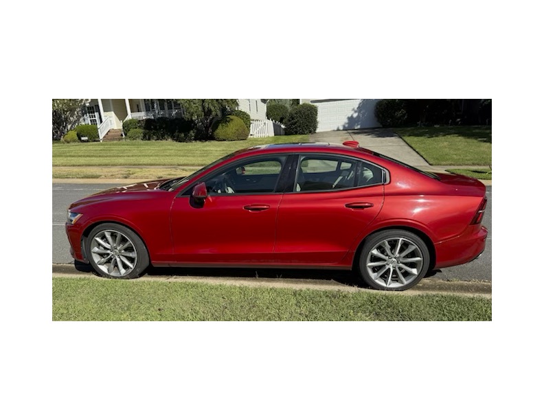 Used 2020 Volvo S60 T6 Momentum AWD/4WD image 1
